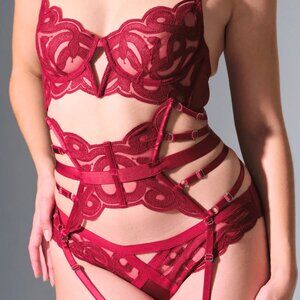 Thistle & Spire - Scylla Garter - Red (NWT)